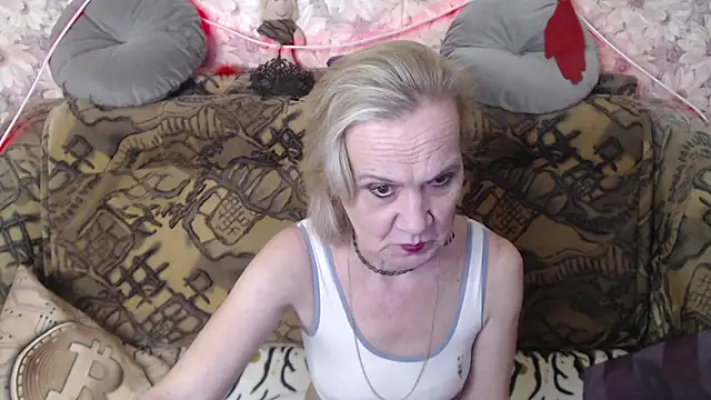 Snapshot of MissBekker chatting on January 19, 7:04 pm MissBekker online show from January 19, 7:04 pm