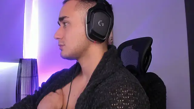 AlexRivera6 online show from December 24, 6:28 pm