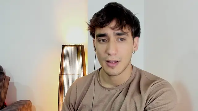 AlexRivera6 online show from December 20, 8:55 pm