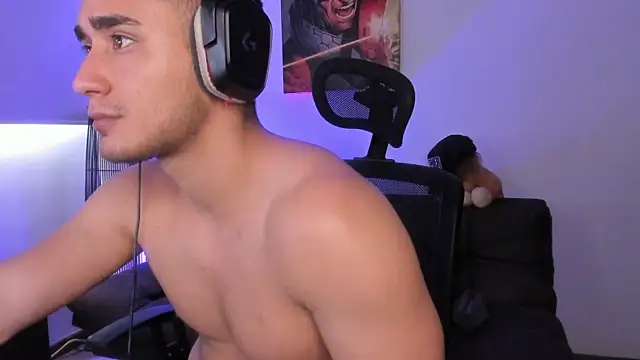 AlexRivera6 online show from December 25, 6:09 pm