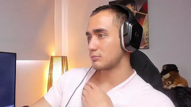 AlexRivera6 online show from January 4, 9:41 pm