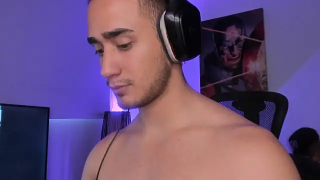 AlexRivera6 online show from December 28, 10:44 pm