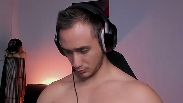 AlexRivera6 online show from February 3, 11:36 pm