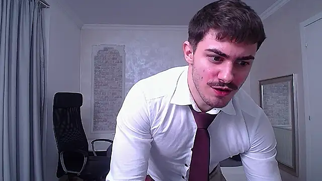 Snapshot of WilsonJules chatting on January 22, 7:24 pm WilsonJules online show from January 22, 7:24 pm