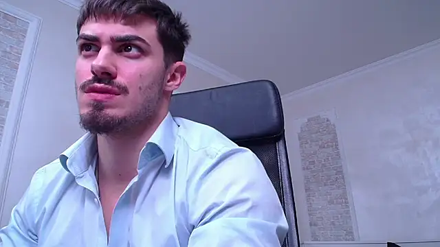 Snapshot of WilsonJules chatting on January 16, 10:55 pm WilsonJules online show from January 16, 10:55 pm