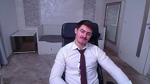 Snapshot of WilsonJules chatting on January 22, 11:32 pm WilsonJules online show from January 22, 11:32 pm