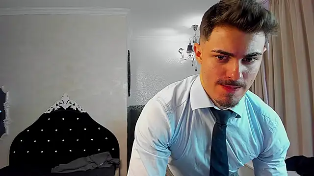 Snapshot of WilsonJules chatting on February 8, 2:38 pm WilsonJules online show from February 8, 2:38 pm