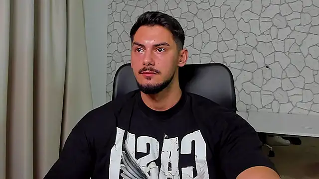 Snapshot of ClintMasters chatting on November 18, 5:11 am ClintMasters online show from November 18, 5:11 am