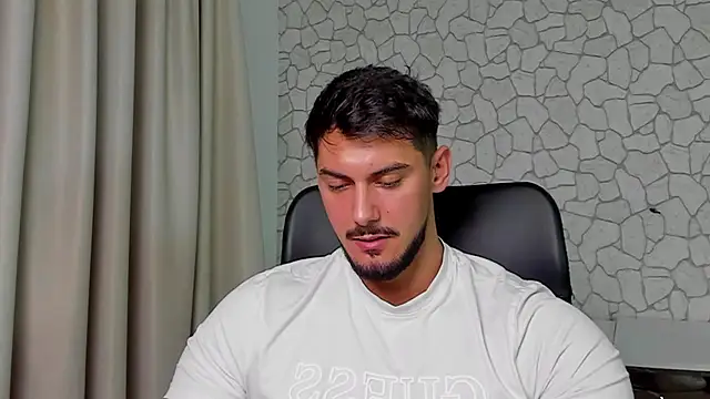 Snapshot of ClintMasters chatting on December 4, 6:01 am ClintMasters online show from December 4, 6:01 am