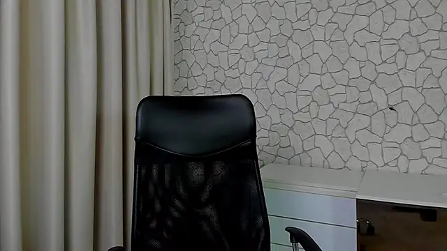 Snapshot of ClintMasters chatting on October 20, 5:42 am ClintMasters online show from October 20, 5:42 am