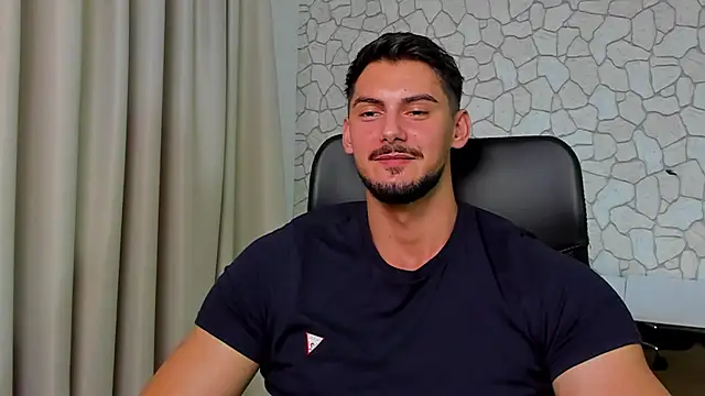 Snapshot of ClintMasters chatting on December 2, 6:48 am ClintMasters online show from December 2, 6:48 am