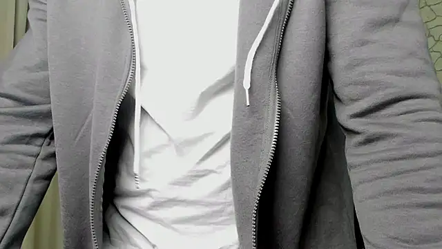 Snapshot of ClintMasters chatting on December 15, 5:57 am ClintMasters online show from December 15, 5:57 am