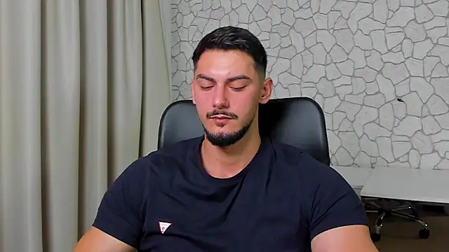 Snapshot of ClintMasters chatting on November 2, 5:45 am ClintMasters online show from November 2, 5:45 am