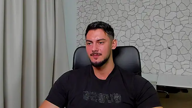 Snapshot of ClintMasters chatting on November 15, 6:39 am ClintMasters online show from November 15, 6:39 am