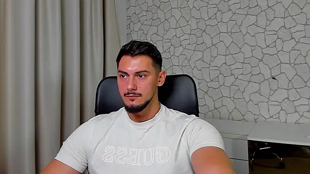 Snapshot of ClintMasters chatting on November 4, 5:44 am ClintMasters online show from November 4, 5:44 am