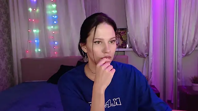 Snapshot of Zlata888 chatting on January 12, 6:38 pm Zlata888 online show from January 12, 6:38 pm