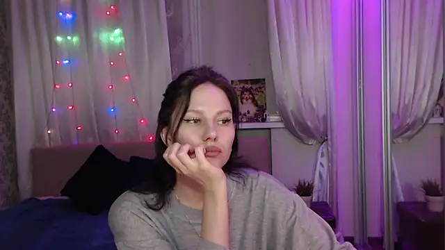 Snapshot of Zlata888 chatting on May 14, 3:20 pm Zlata888 online show from May 14, 3:20 pm