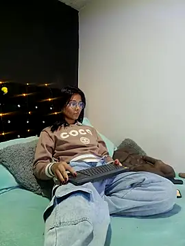 Snapshot of Sofynix chatting on March 14, 12:32 am Sofynix online show from March 14, 12:32 am