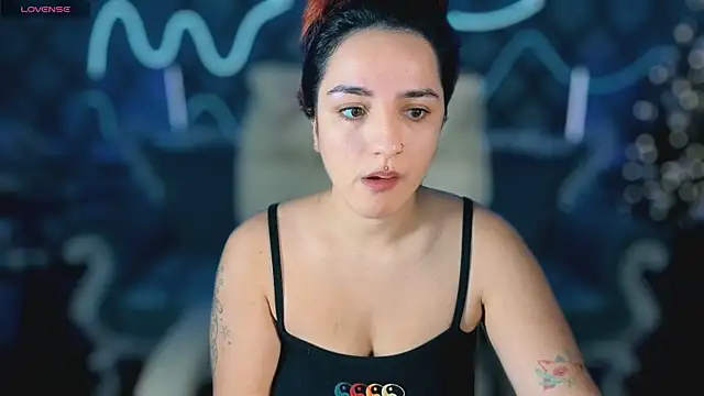 Daphne Moss online show from December 15, 8:42 am