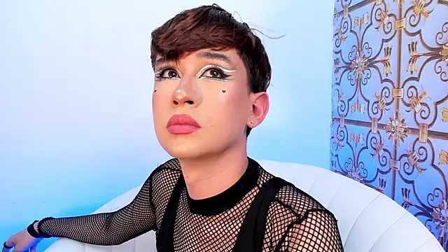 Snapshot of Chris_boy_ chatting on November 4, 5:22 am Chris boy online show from November 4, 5:22 am