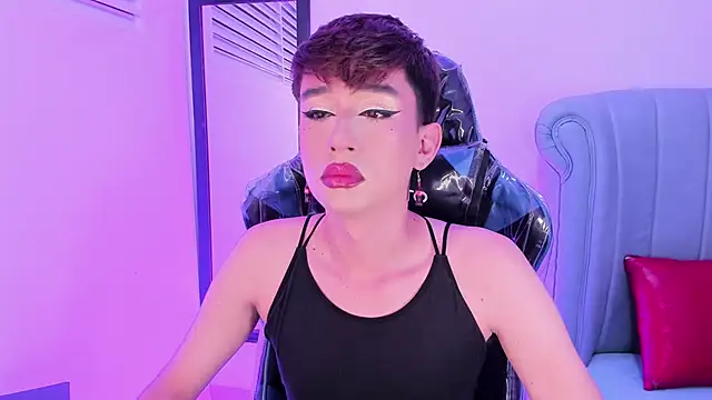 Chris boy  online show from April 12, 8:28 am