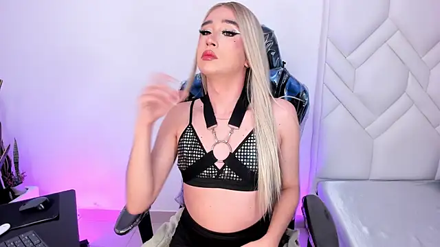 Chris boy  online show from December 19, 8:06 am