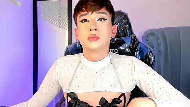 Chris boy  online show from February 17, 6:33 am