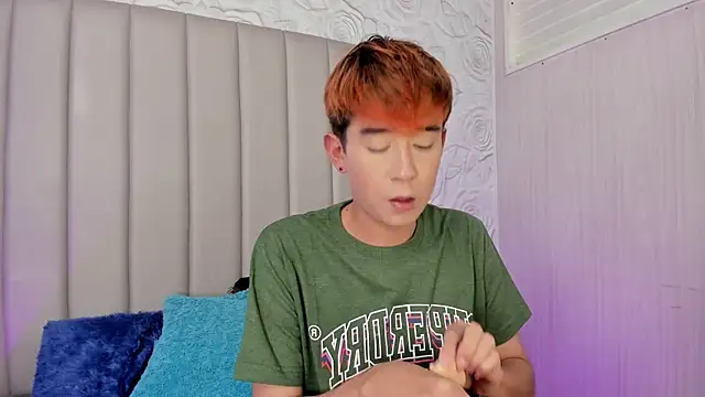 Chris boy  online show from June 19, 1:50 pm