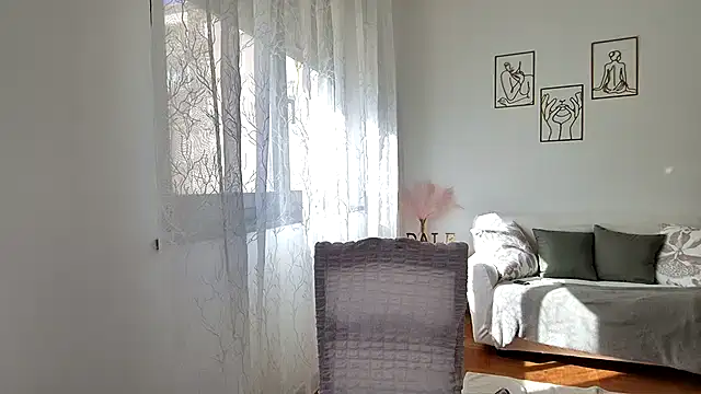 Snapshot of Daleliana chatting on October 8, 9:00 am Daleliana online show from October 8, 9:00 am