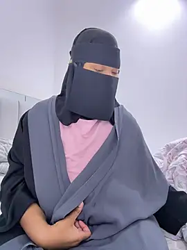 Snapshot of Submissive_Arab chatting on December 14, 12:44 am Submissive Arab online show from December 14, 12:44 am