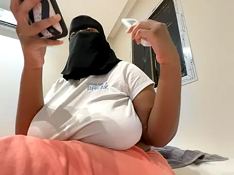 Submissive Arab online show from November 25, 1:28 am