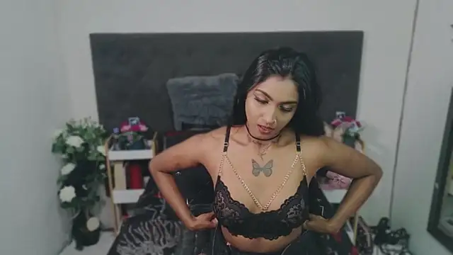 Snapshot of Delilah_Blazee chatting on June 18, 7:41 pm Delilah Blazee online show from June 18, 7:41 pm
