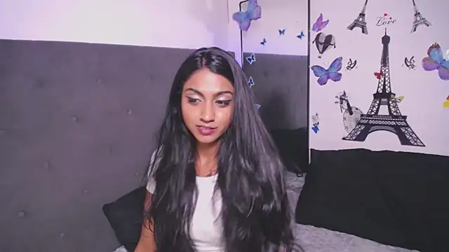 Snapshot of Delilah_Blazee chatting on October 20, 8:04 am Delilah Blazee online show from October 20, 8:04 am
