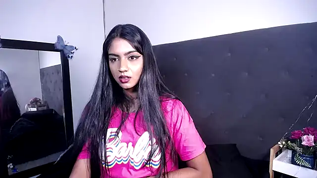 Delilah Blazee online show from March 28, 5:19 am