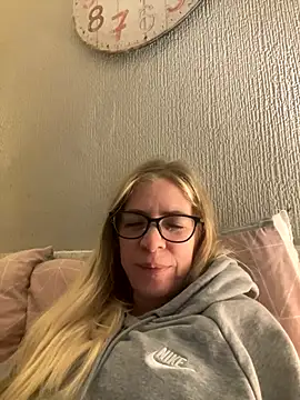 jayjencam online show from October 6, 9:04 pm