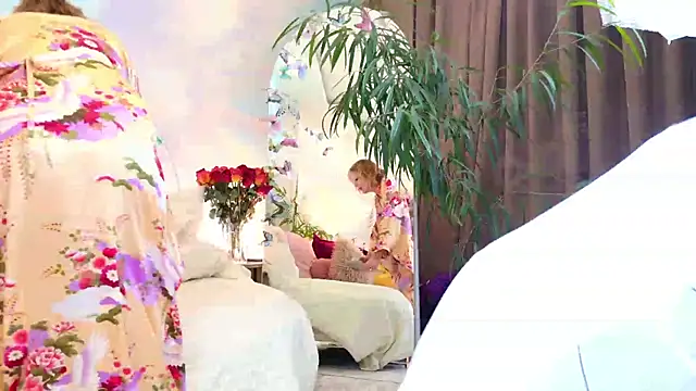 Snapshot of Ledy_Mary chatting on October 5, 8:21 pm Ledy Mary online show from October 5, 8:21 pm