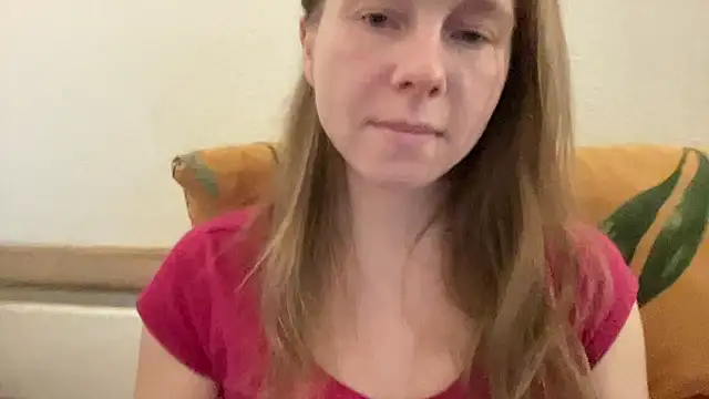 Snapshot of SweetLucy96 chatting on March 5, 3:07 pm SweetLucy96 online show from March 5, 3:07 pm