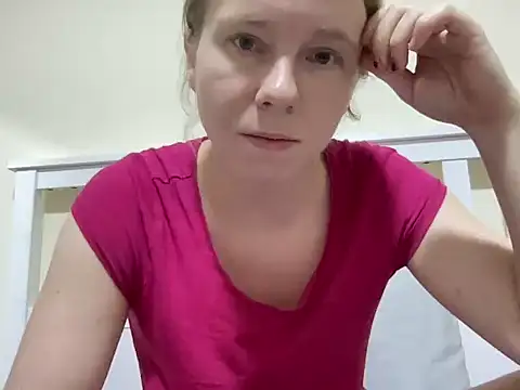 SweetLucy96 online show from December 2, 8:32 pm
