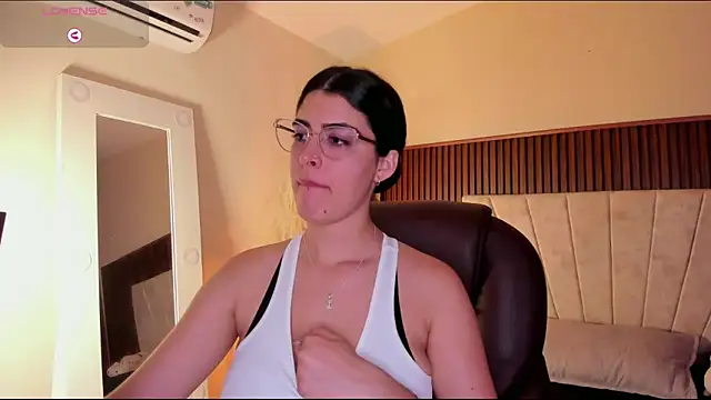 Snapshot of _Niah_ chatting on September 25, 8:37 pm Niah online show from September 25, 8:37 pm