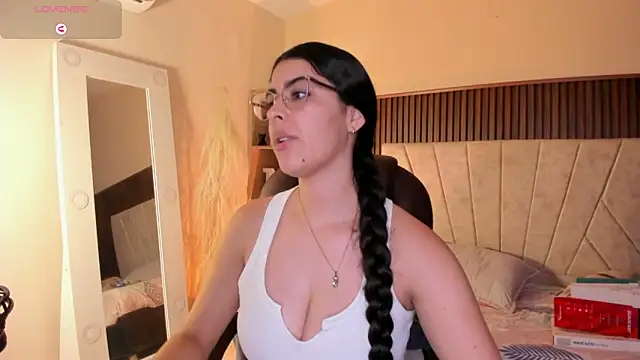  Niah  online show from December 2, 7:48 pm