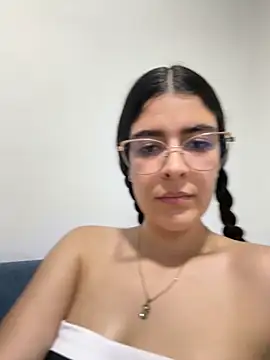  Niah  online show from February 8, 1:58 am