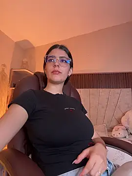  Niah  online show from March 5, 8:38 pm