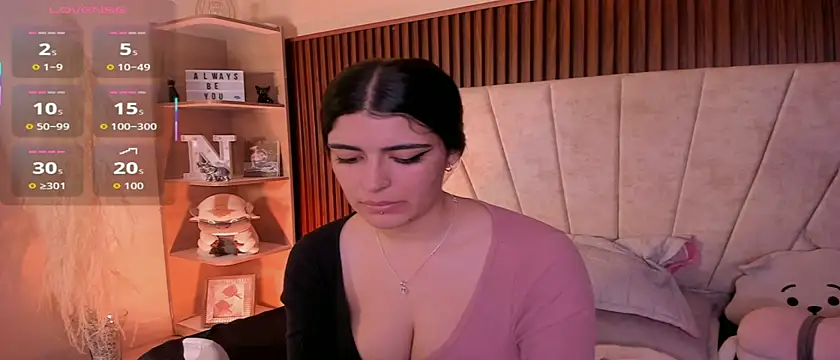  Niah  online show from October 21, 8:08 pm