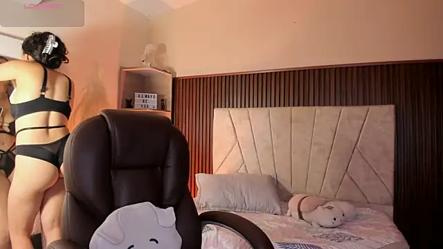  Niah  online show from November 18, 8:34 pm