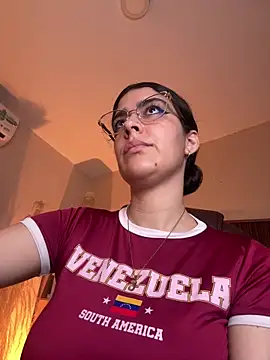  Niah  online show from February 4, 8:59 pm