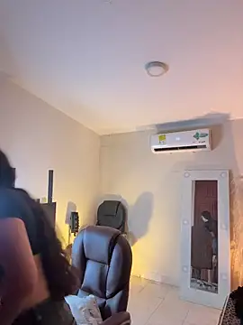  Niah  online show from March 7, 8:36 pm