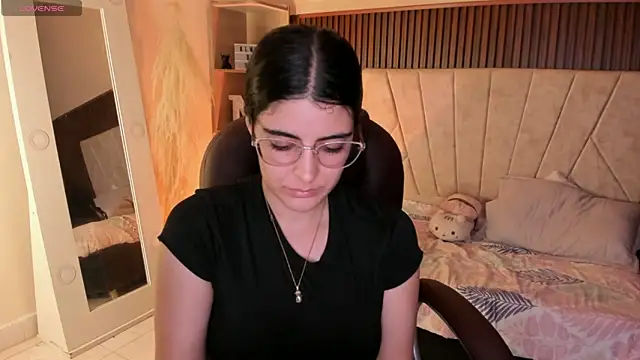  Niah  online show from December 3, 7:57 pm