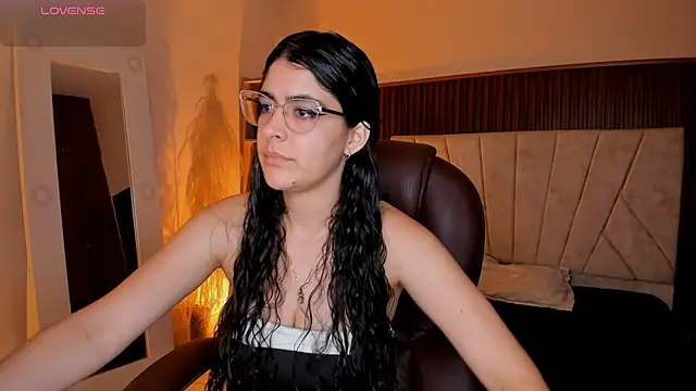  Niah  online show from February 15, 8:41 pm