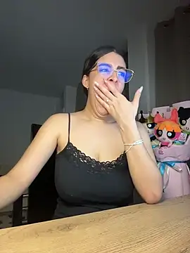  Niah  online show from April 13, 2:15 am