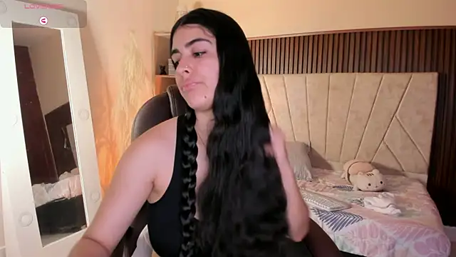  Niah  online show from November 20, 8:20 pm